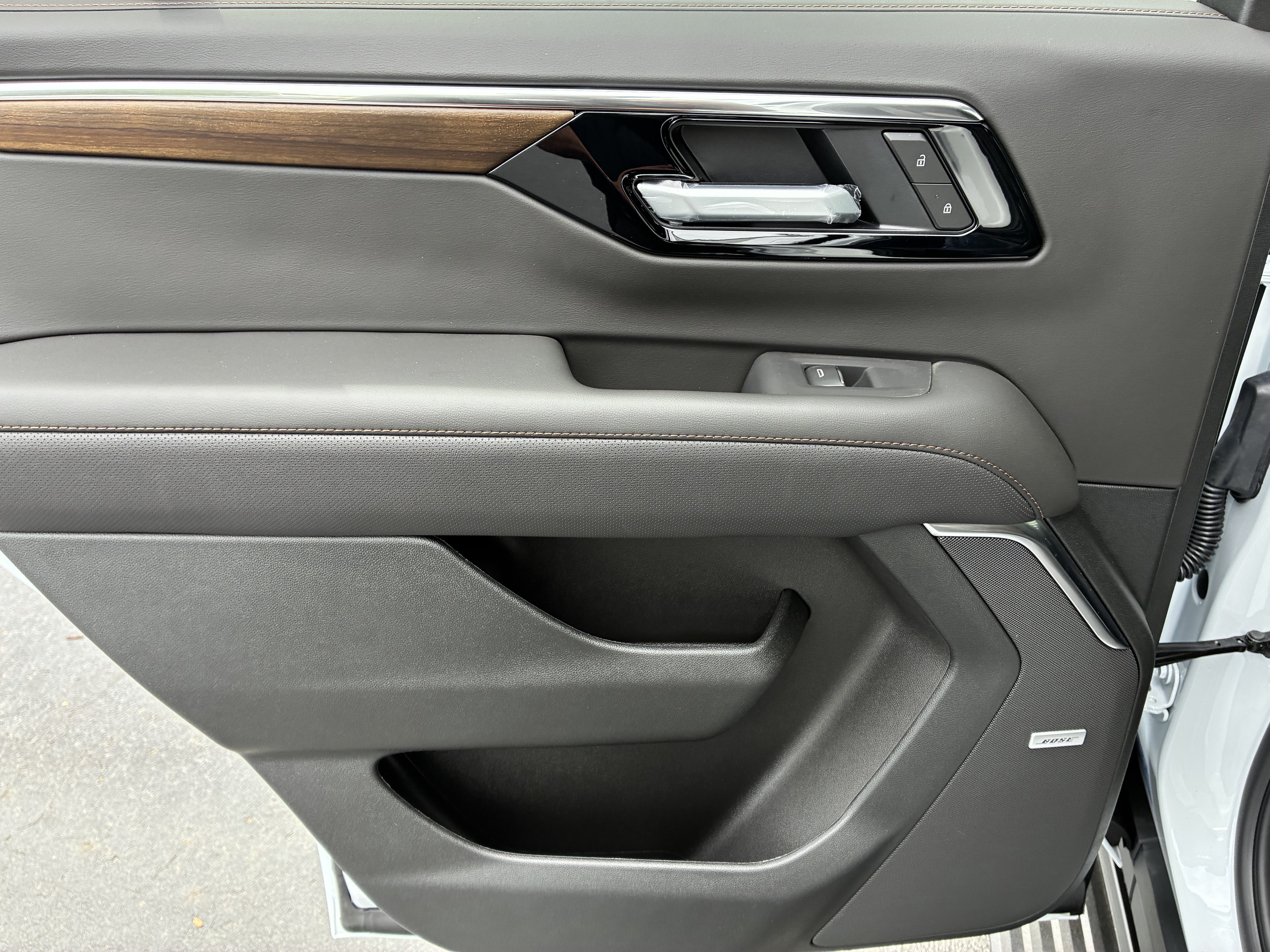 New 2026 Chevrolet Tahoe High Country RWD image 16