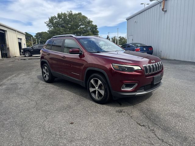 Used 2019 Jeep Cherokee Limited w/ Technology Group AWD/4WD image 3