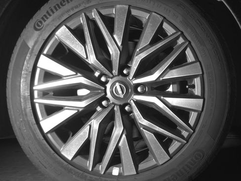 Used 2025 Nissan Altima 2.5 SV FWD image 13