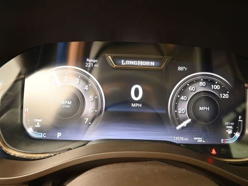 Used 2025 RAM 1500 Limited image 32