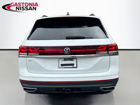 Used 2024 Volkswagen Atlas SE FWD image 7