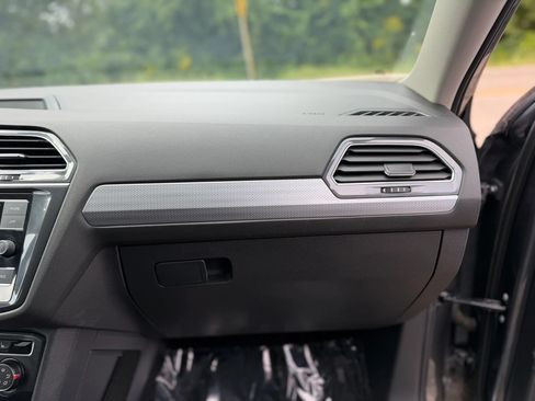 Used 2022 Volkswagen Tiguan S AWD/4WD image 22