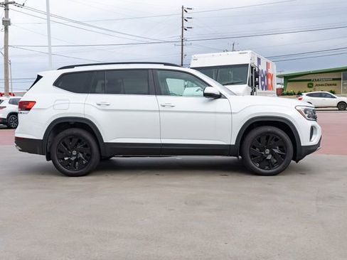 New 2026 Volkswagen Atlas SE image 7