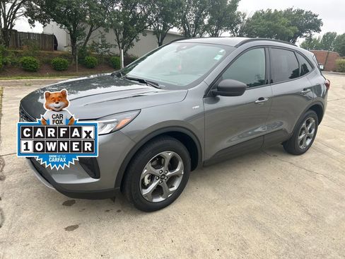 Used 2025 Ford Escape ST-Line AWD/4WD image 1
