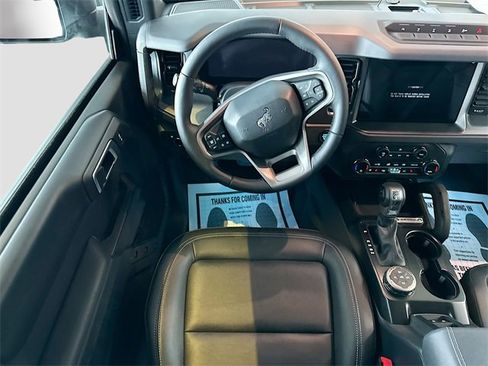 Used 2025 Ford Bronco Badlands image 18
