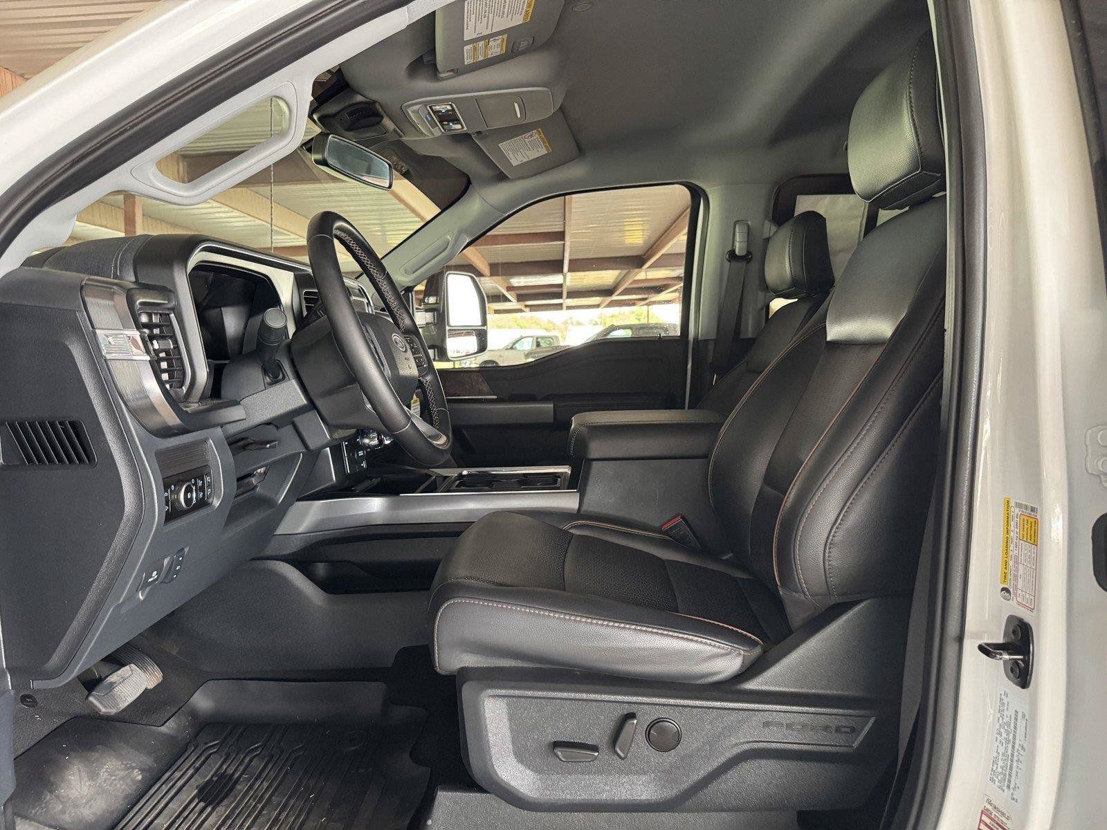 Used 2025 Ford F250 Lariat AWD/4WD image 24
