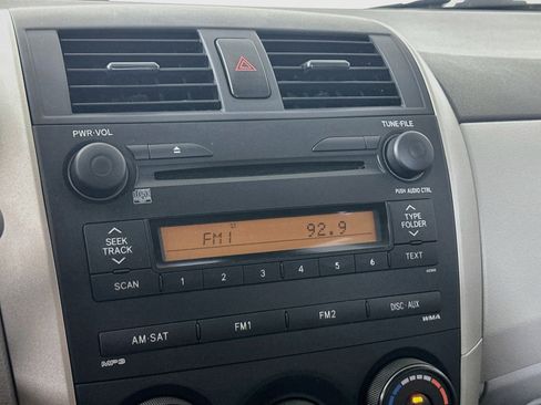 Used 2009 Toyota Corolla LE FWD image 19