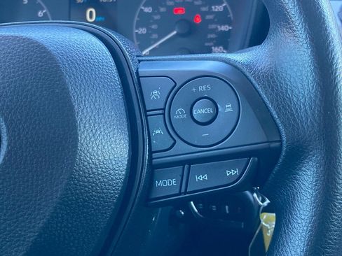 Used 2025 Toyota Corolla LE image 14