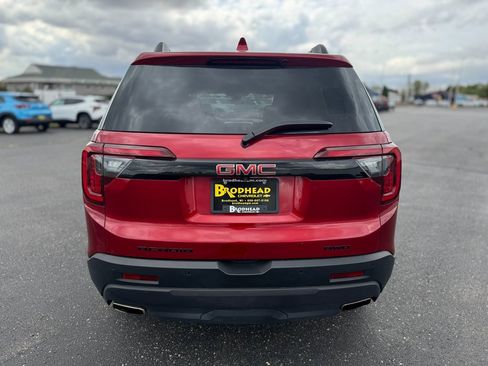 Used 2023 GMC Acadia SLE w/ Driver Convenience Package image 4