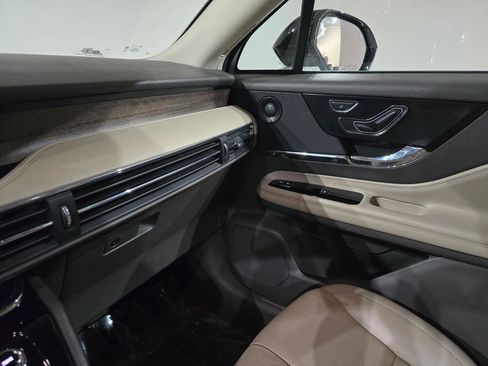 Used 2022 Lincoln Corsair Reserve w/ Equipment Group 201A image 32