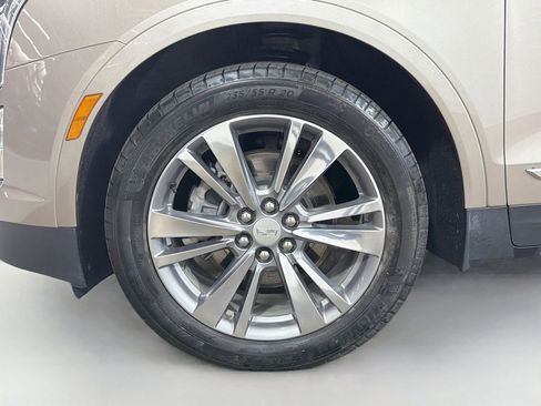 Used 2022 Cadillac XT5 Premium Luxury w/ LPO, Floor Liner Package AWD/4WD image 34