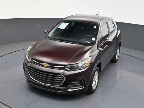 Used 2021 Chevrolet Trax LS image 20