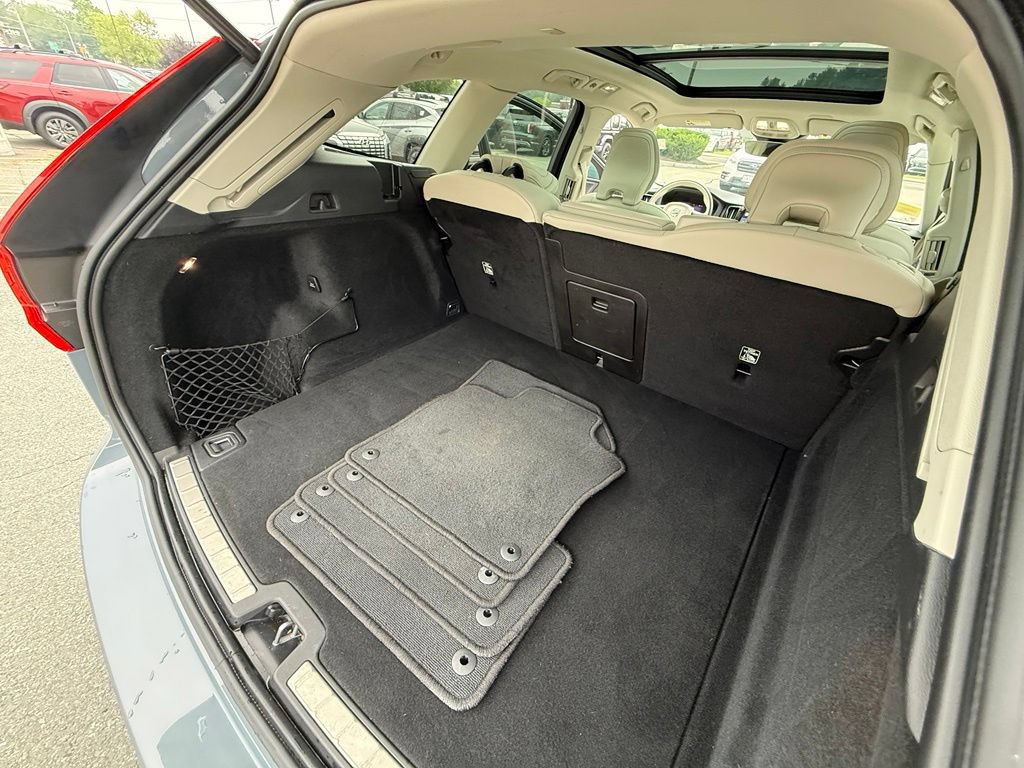 Used 2023 Volvo XC60 B6 Ultimate AWD/4WD image 31