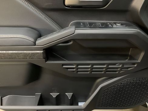 New 2025 Toyota Tacoma Limited AWD/4WD image 10