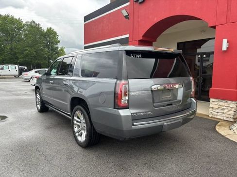 Used 2020 GMC Yukon XL Denali w/ Denali Premium Package AWD/4WD image 6