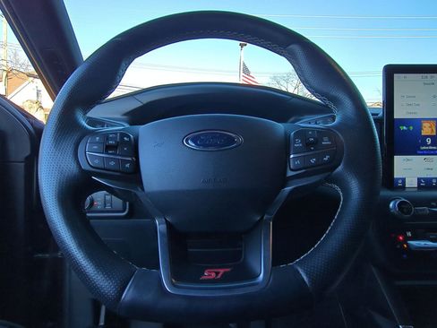 Used 2020 Ford Explorer ST w/ ST Street Pack image 29