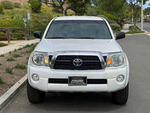 Used 2011 Toyota Tacoma PreRunner w/ TRD Off-Road Pkg RWD image 3