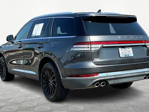 Used 2020 Lincoln Aviator Reserve image 13