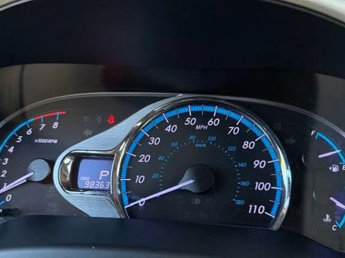 Used 2014 Toyota Sienna XLE FWD image 17