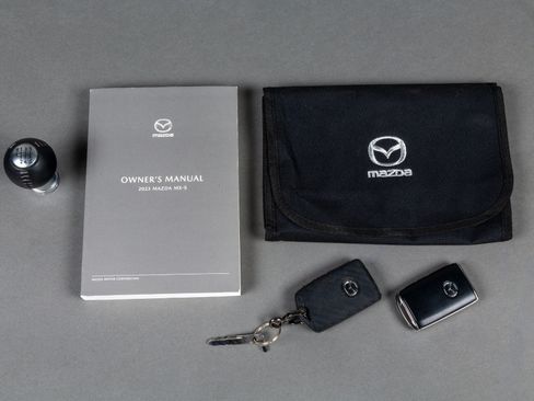 Used 2023 MAZDA MX-5 Miata Club RWD image 7