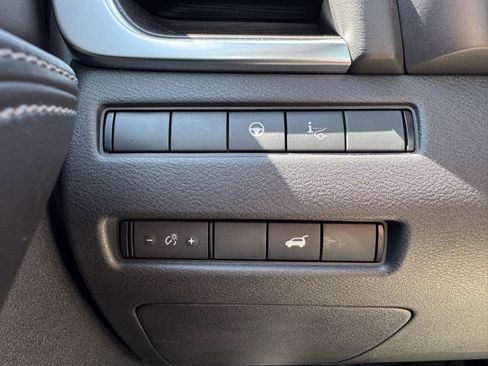 Used 2021 Nissan Rogue Platinum AWD/4WD image 28