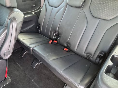 Used 2024 Hyundai Palisade SEL FWD image 27