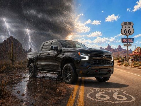 Used 2024 Chevrolet Silverado 1500 LT Trail Boss w/ LT Trail Boss Premium Package AWD/4WD image 1