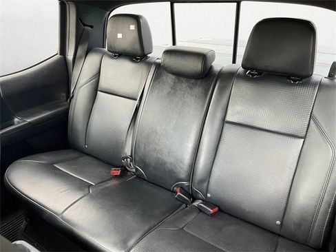 Used 2020 Toyota Tacoma Limited image 14