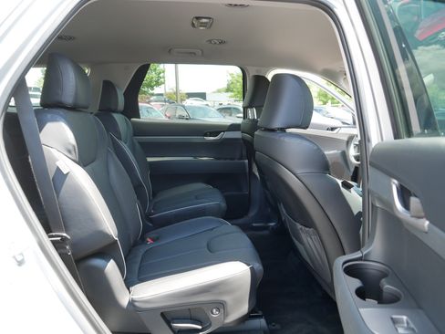 Certified 2025 Hyundai Palisade SEL AWD/4WD image 19
