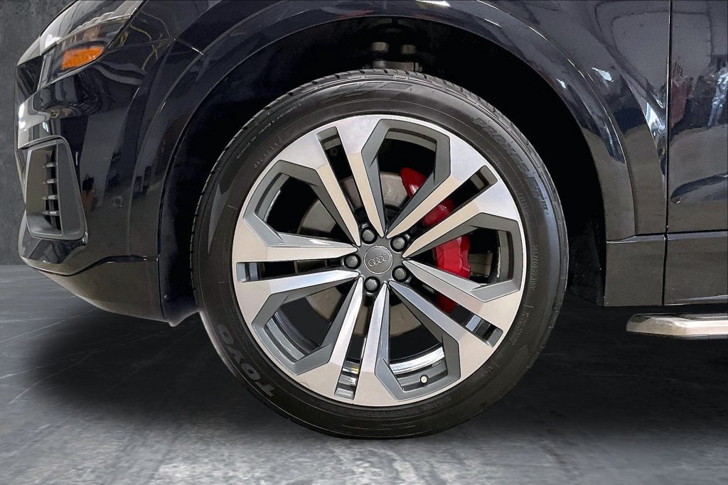 Used 2019 Audi Q8 Prestige w/ Luxury Package AWD/4WD image 35