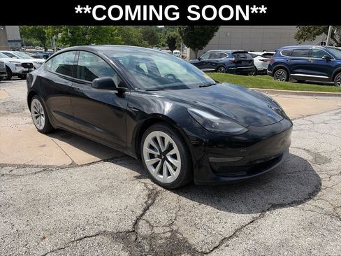Used 2022 Tesla Model 3 Long Range AWD/4WD image 3