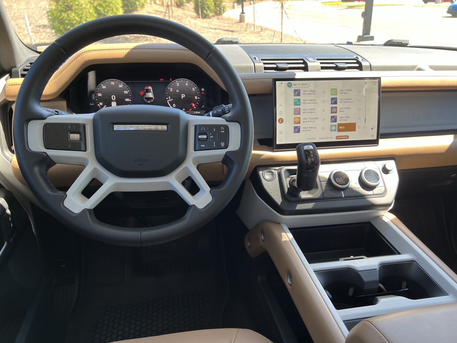 Used 2025 Land Rover Defender 110 S AWD/4WD image 29