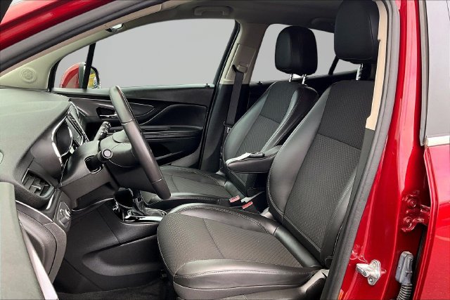 Used 2022 Buick Encore Preferred w/ Safety Package AWD/4WD image 24
