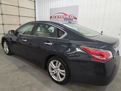 Used 2015 Nissan Altima 3.5 SL image 9