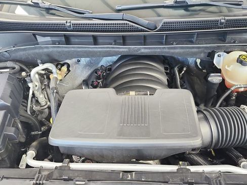 Used 2023 GMC Yukon XL AT4 AWD/4WD image 17