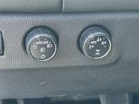 Used 2015 GMC Canyon SLE w/ SLE Convenience Package AWD/4WD image 10