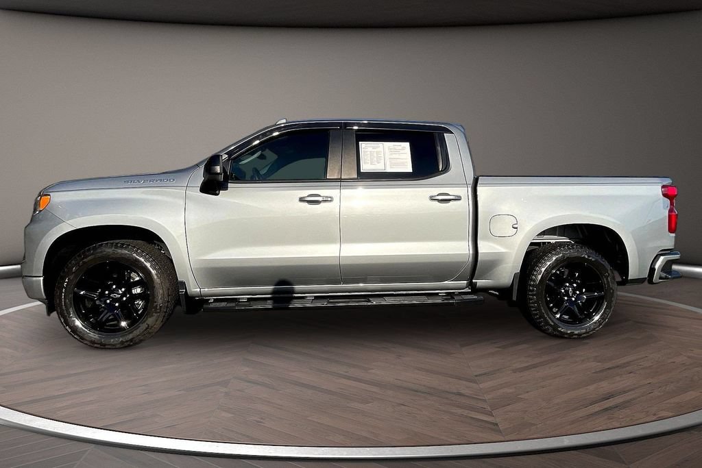 Used 2023 Chevrolet Silverado 1500 RST RWD image 7