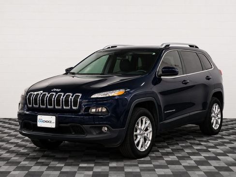 Used 2016 Jeep Cherokee Latitude w/ Cold Weather Group AWD/4WD image 1
