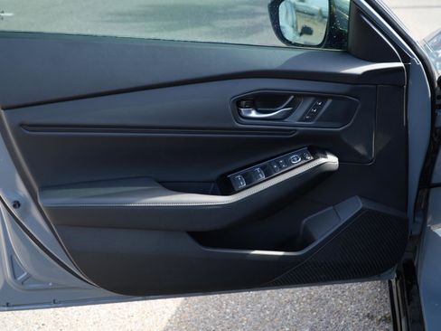 Used 2025 Honda Accord Touring image 12