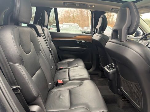 Used 2022 Volvo XC90 T6 Momentum w/ Advanced Package image 33