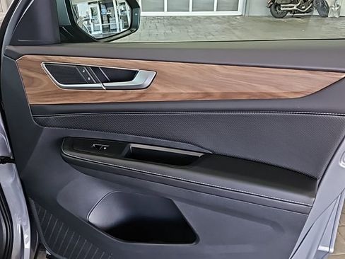 New 2026 Volkswagen Atlas SE FWD image 11