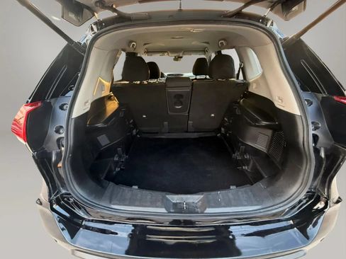 Used 2019 Nissan Rogue SV FWD image 26