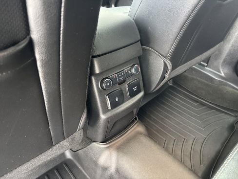 Used 2018 Ford Explorer Limited image 30