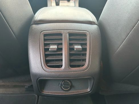 Used 2011 Ford Taurus Limited image 18