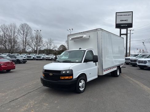 Used 2024 Chevrolet Express 3500 w/ Power Convenience Package RWD image 1