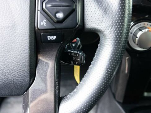 Used 2018 Toyota 4Runner TRD Off-Road Premium image 33