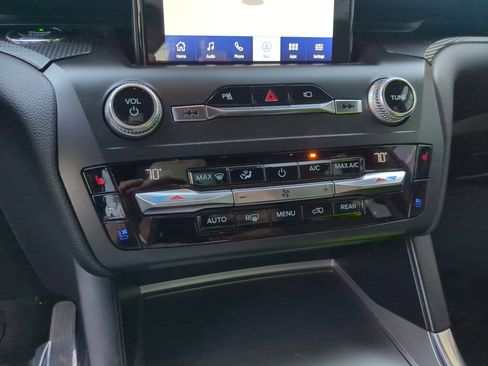 Used 2020 Ford Explorer ST w/ ST Street Pack image 27