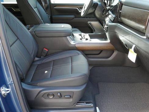 New 2026 Chevrolet Silverado 2500 High Country w/ High Country Premium Package image 23