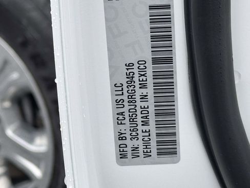 Used 2024 RAM 2500 Big Horn w/ Bed Utility Group image 31