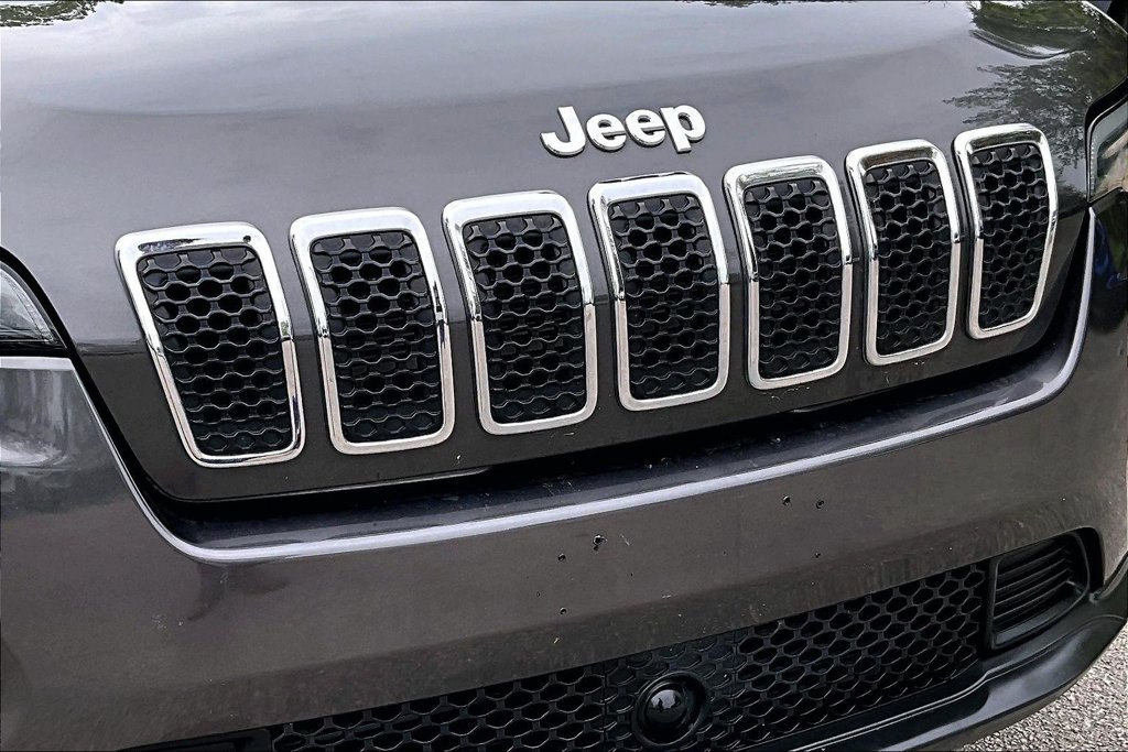 Used 2022 Jeep Cherokee Latitude Lux w/ Mopar Interior Package AWD/4WD image 38